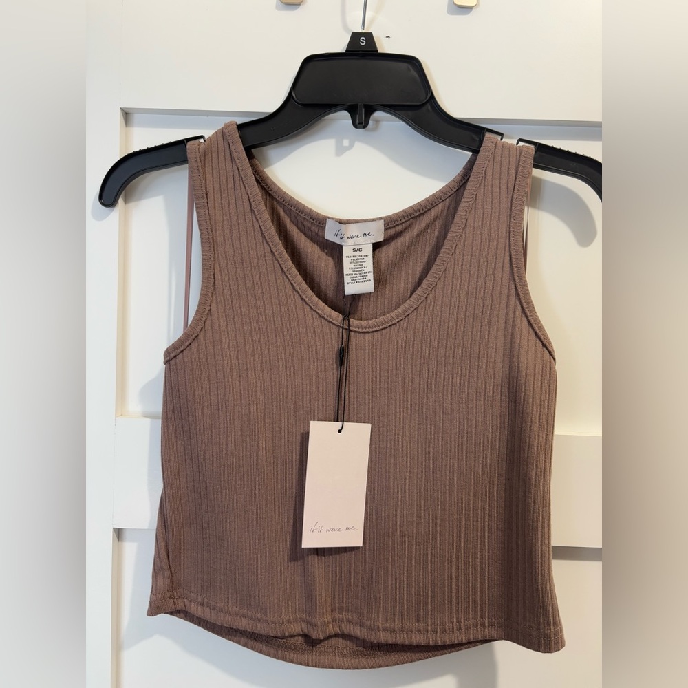 Cropped tank top, never worn!
